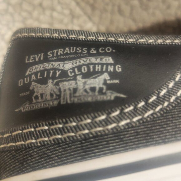 Levi's Women's Dark Gray/Black Denim Sneakers - Side Trademark Logo - Size 6.5 - Picture 2 of 8